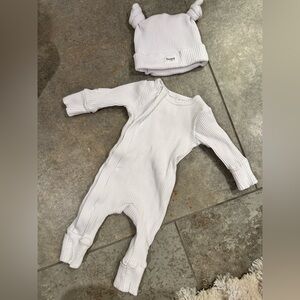 Bowy Made romper and hat